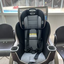 Graco Extend2fit Car seat