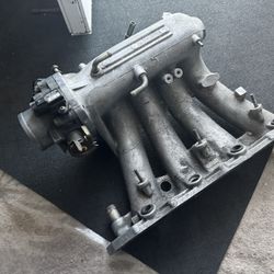 JDM B16 intake manifold and throttle body