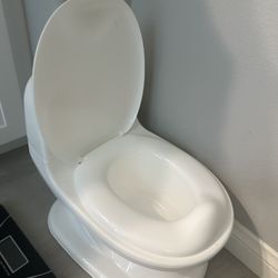 Kids Training Potty | Battery Operated | Like New