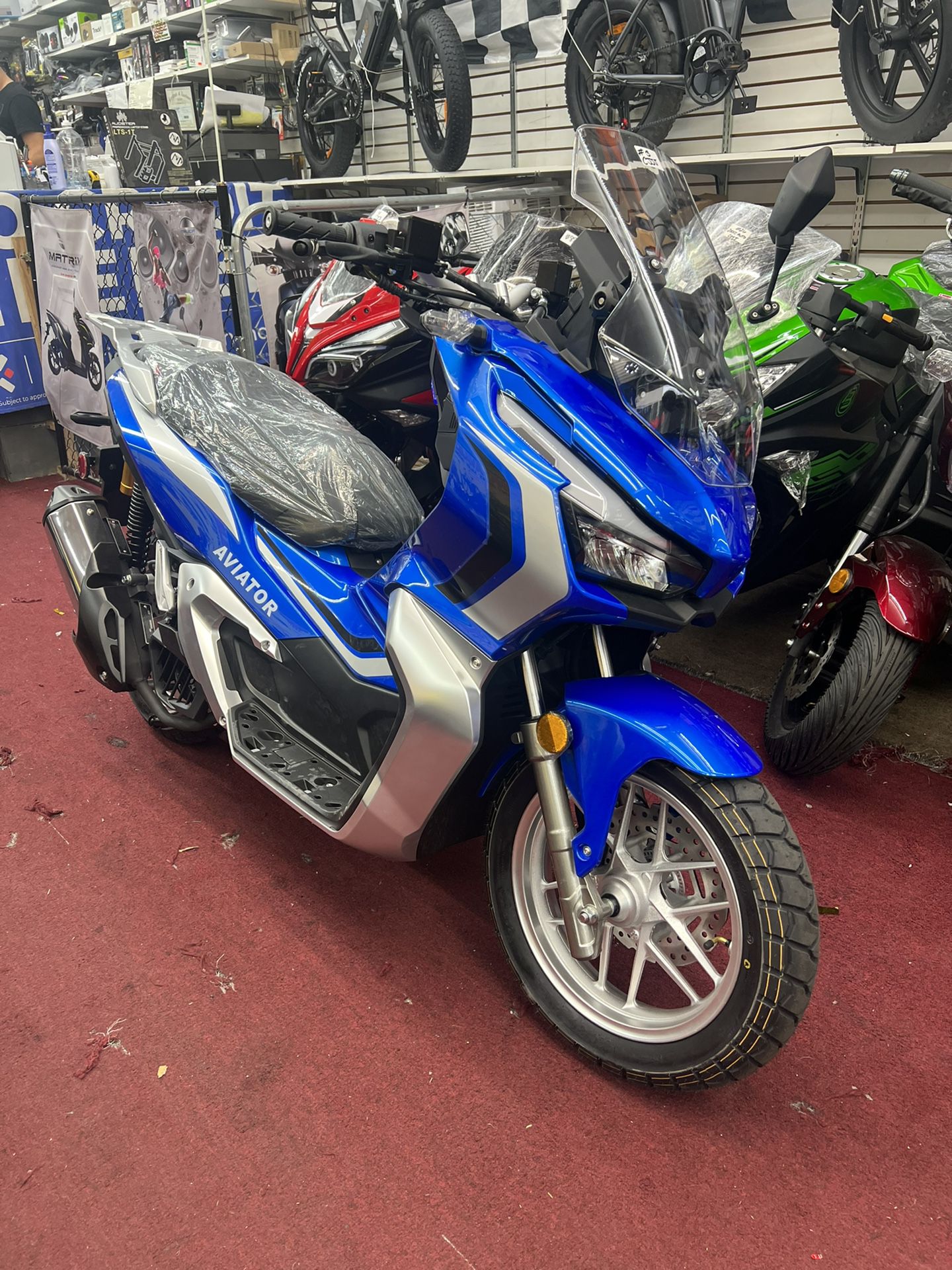 Brand New 2023 Avaitor 150cc With Digital Screen And Speakers 