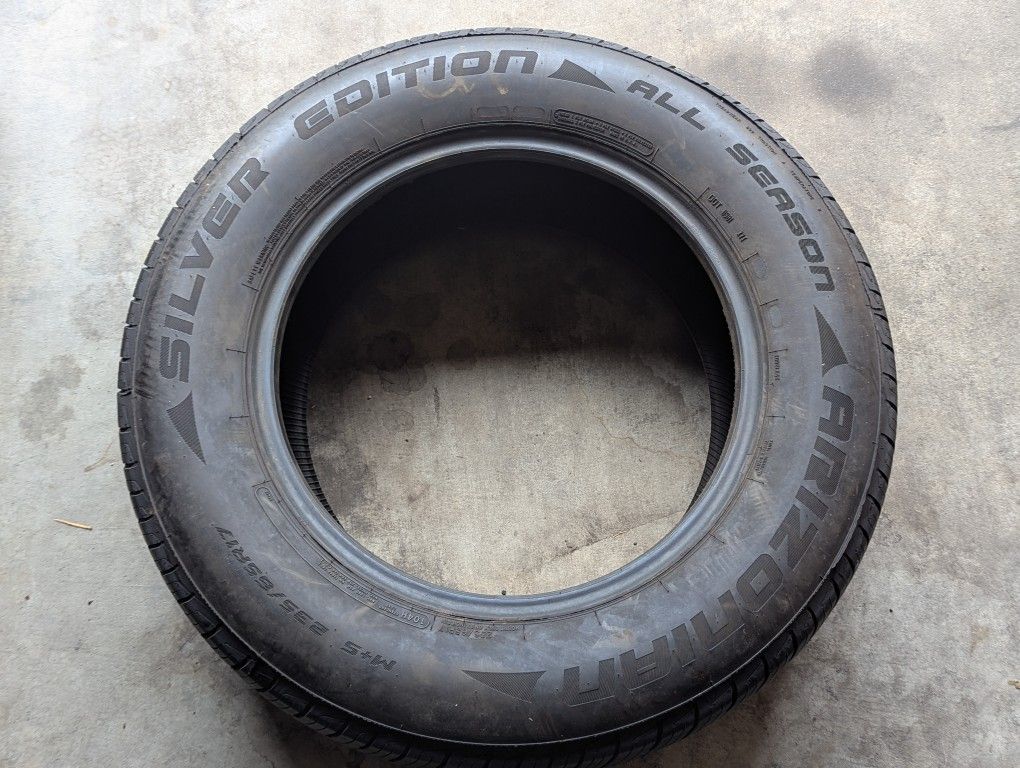 Pre-owned 235 65 R 17 All Season Arizonian