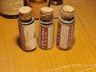 Vintage Parke Davis & Co Liver Extract Apothecary Vials (Set of 3) w/original contents