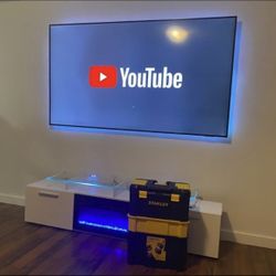 TV MOUNT