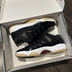 Air Jordan 11 Retro Low 6 youth 7.5 Women’s 8 Women’s