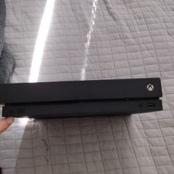 Xbox One X 