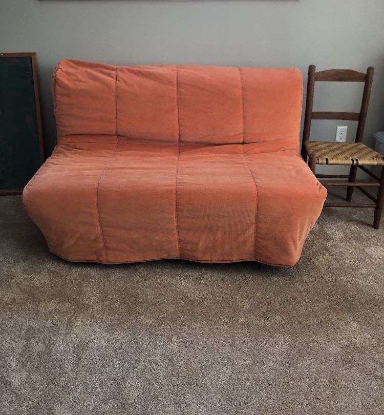 Couch/futon/bed