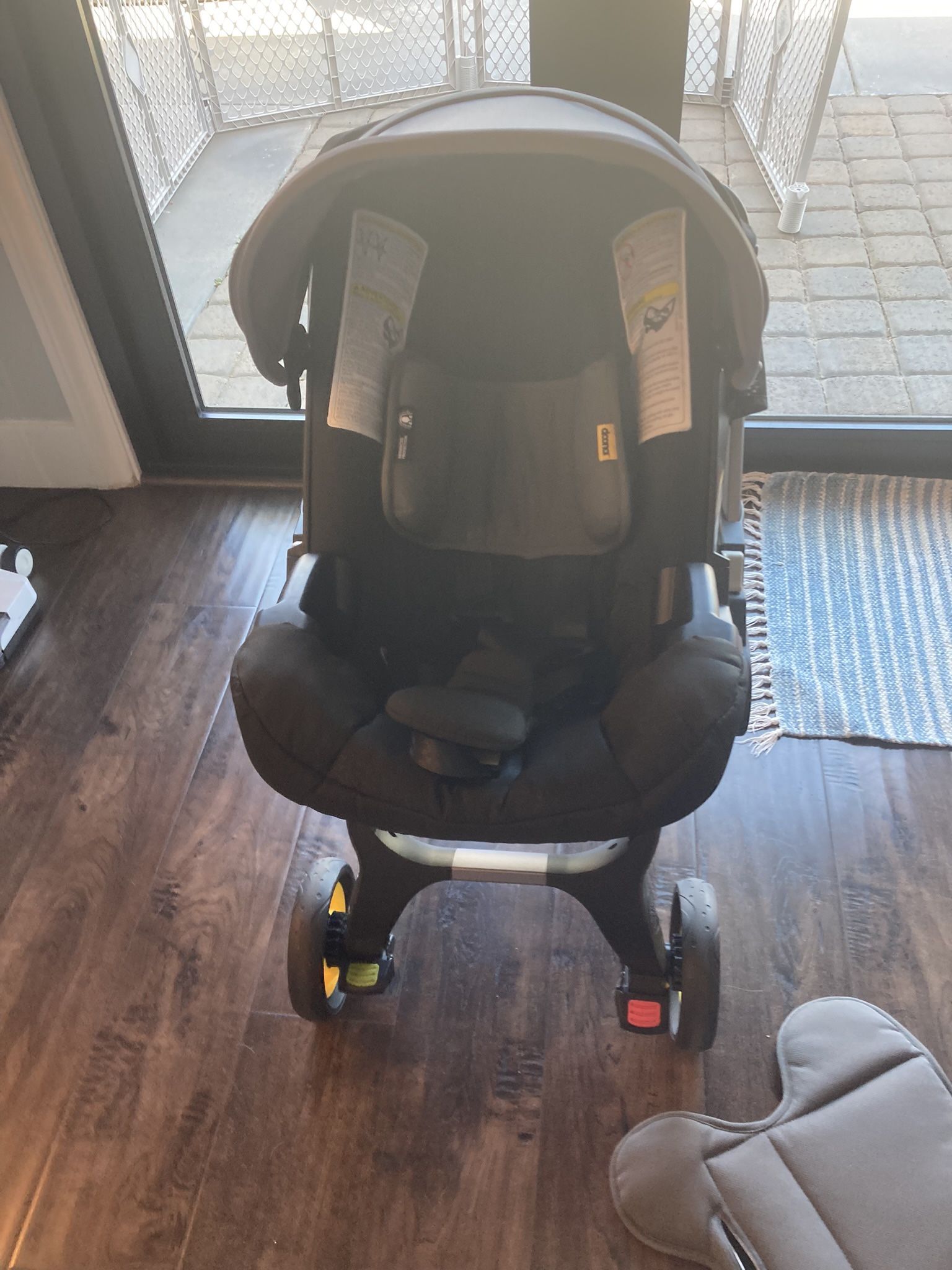 Doona Stroller / Car seat Package