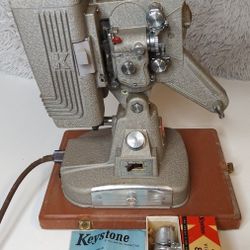 VINTAGE KEYSTONE 109D 8mm MOVIE PROJECTOR 
