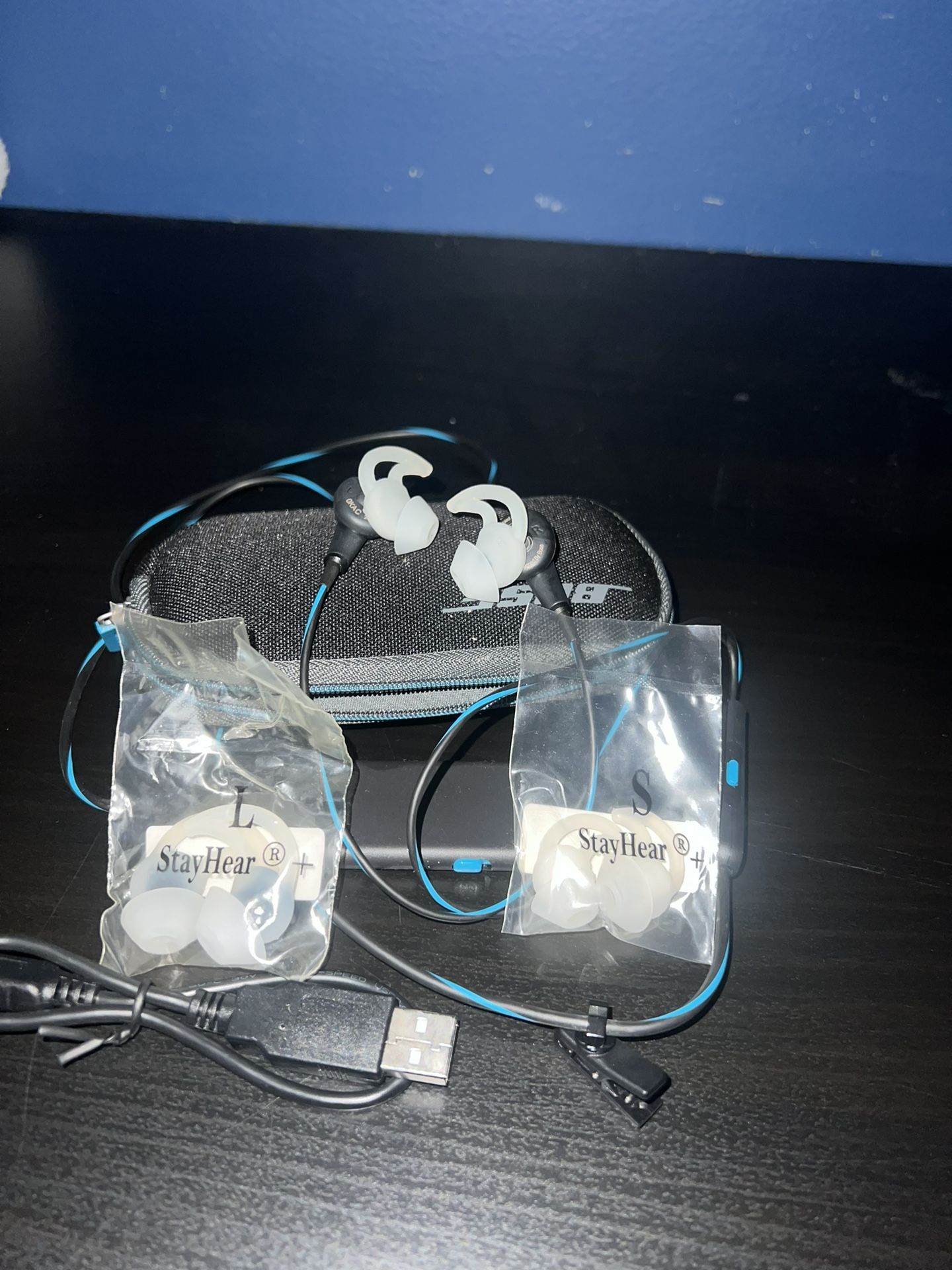 Bose Soundsport 3.5mm wired jack earbuds