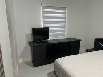 Bedroom set