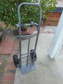 Milwaukee 4-wheels dolly $60
