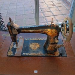 Antique Singer Treadle Sewing Machine Egyptian Details In An Oak Drawer Table $850 OBO