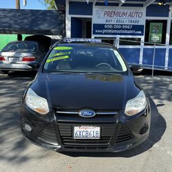 2013 Ford Focus Hatchback. Clean Title, Pass Smog, Gas Saver! Runs Great!