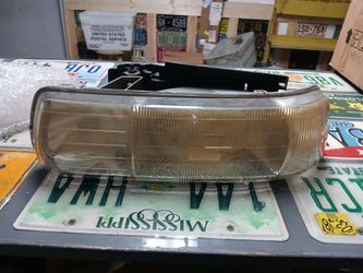 99-2000 Chevy Silverado 1500 Left Driver Side Headlight Oem