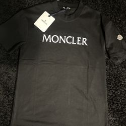 Moncler T-Shirt (Black)