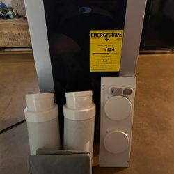 New 14,000 BTU Portable Air Conditioner Cools 500sq Ft By Whynter