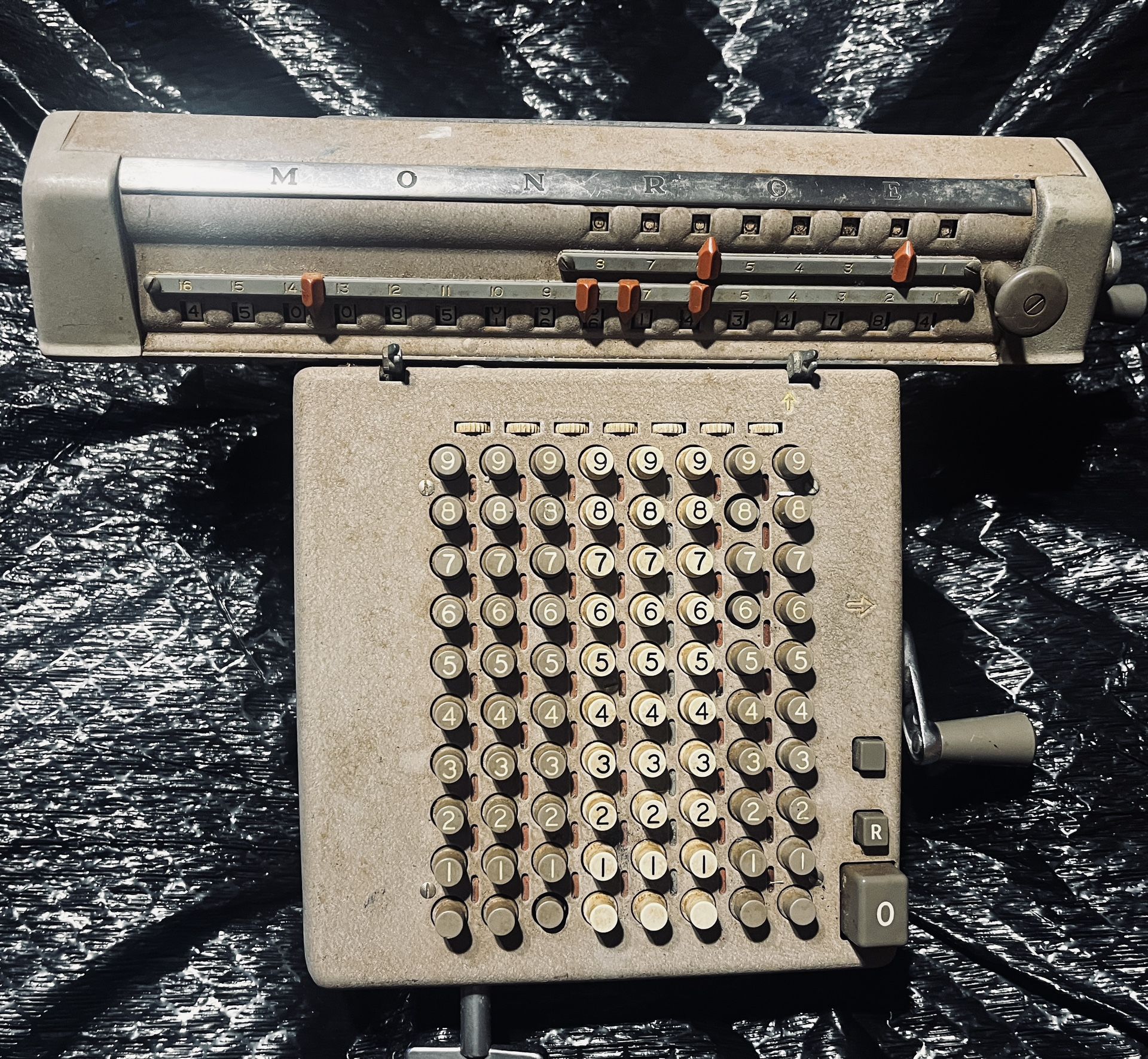 ANTIQUE ADDING MACHINE