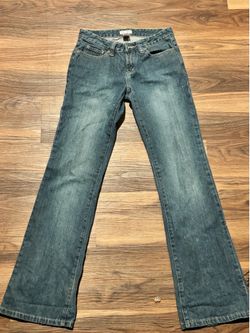 Women’s lowrise bootcut jeans