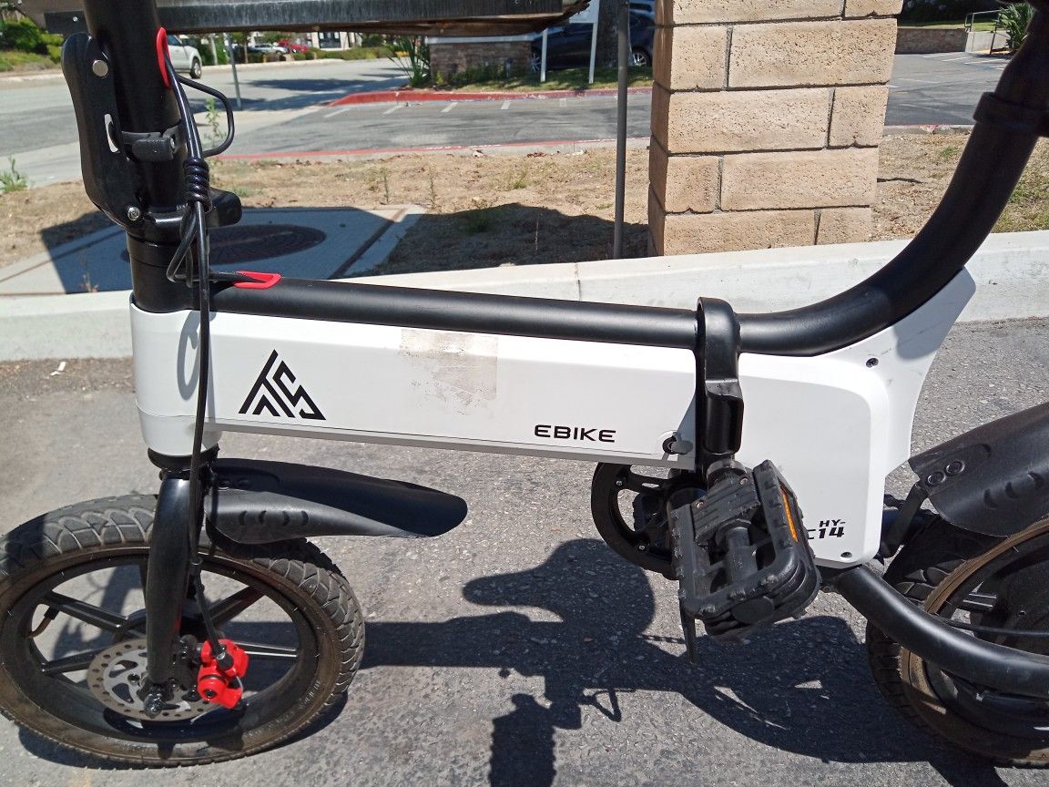 TST F4 Plus EBike | 14” Folding White 