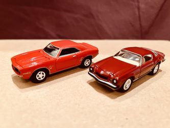 JOHNNY LIGHTNING 1999 Playing Mantis Series Camaros