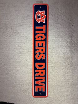 Auburn Street Sign Decoration