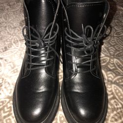 Combat Boots 