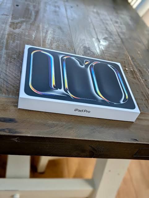 11” iPad Pro M5 256GB Wireless And Cellular New In box