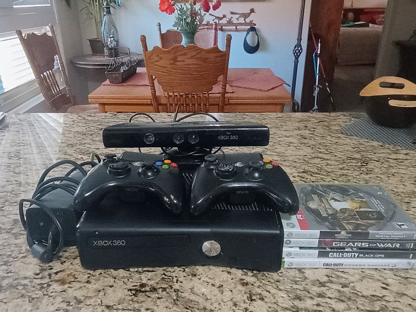 Xbox 360 System Complete With Games And Kinect