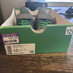 Nike Sneakers (kids)