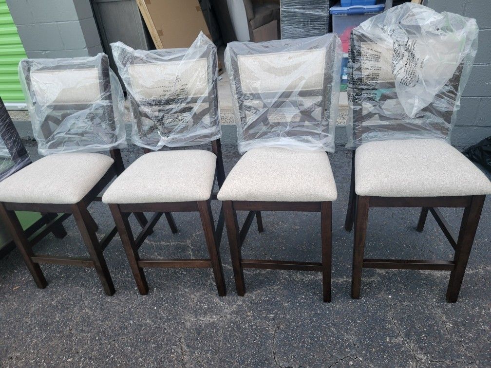 Brand New Dining Table With Chairs Ashley Forniture