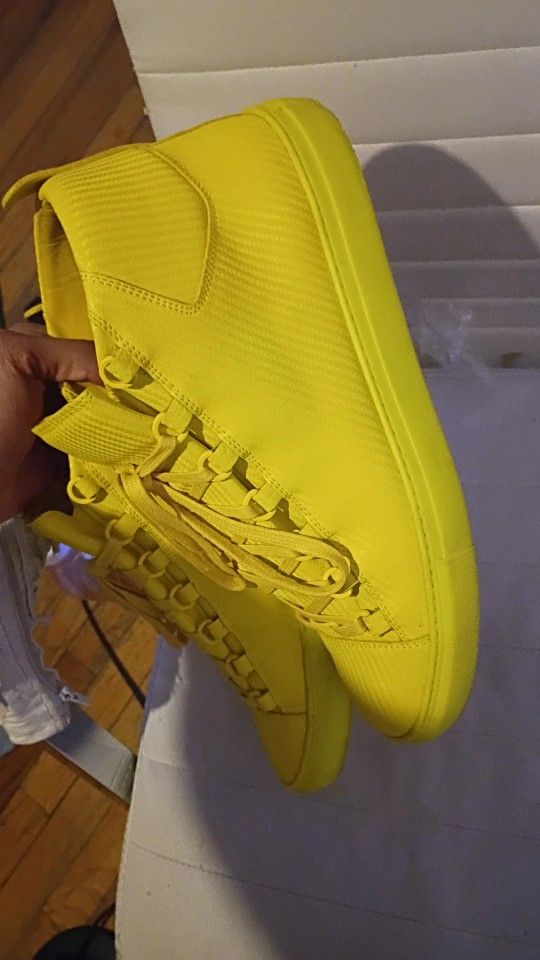 BALENCIAGA SZ 44(11US)