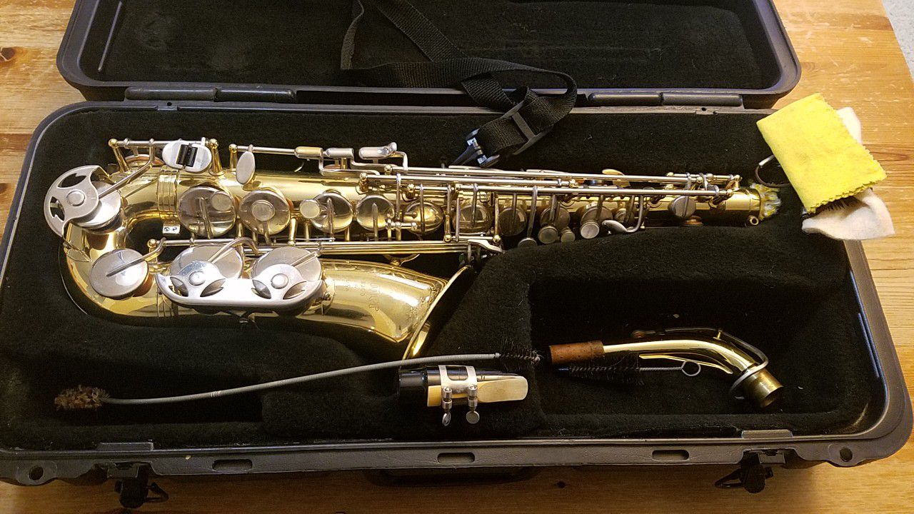 Selmer AS300 Alto Saxophone