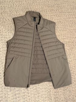 Lululemon Mens Down for it All Vest - Large