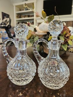 Vintage Crystal Clear Oil And Vinegar Set With Stoppers