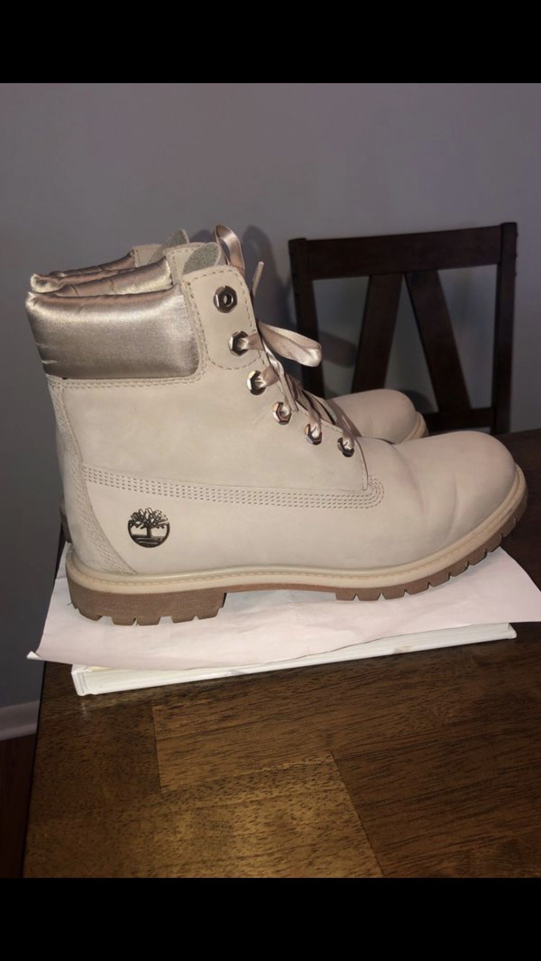 Authentic Women’s Timberland Size 10