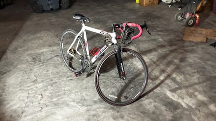Genesis Saber Road Bike – Project Bike / As-Is – $70 OBO