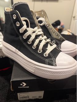 Converse size 7 in women’s