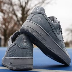 Nike kobe air force 1 size 10 Men’s