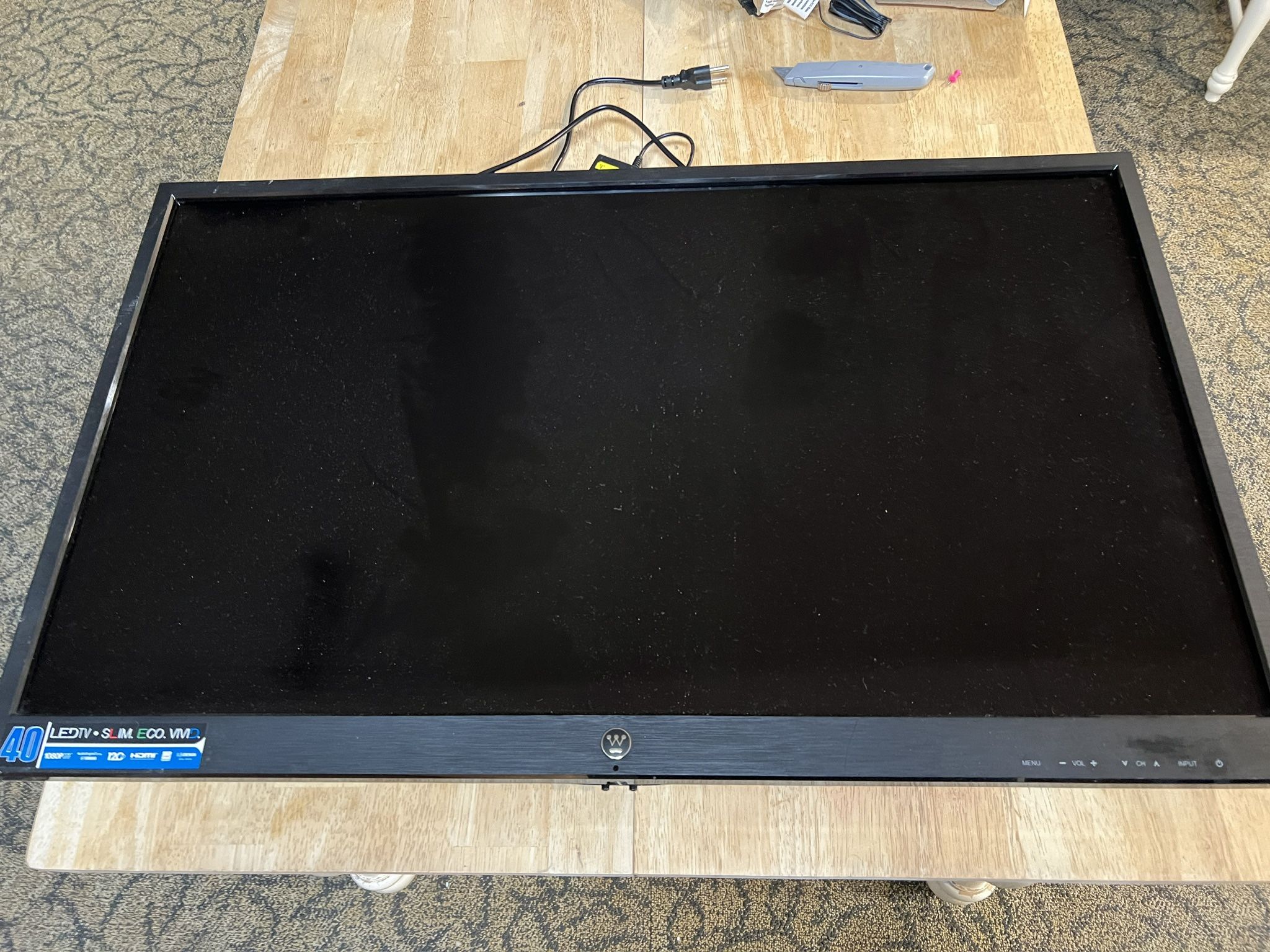 Westinghouse 40” LED TV – 1080p – Works Great