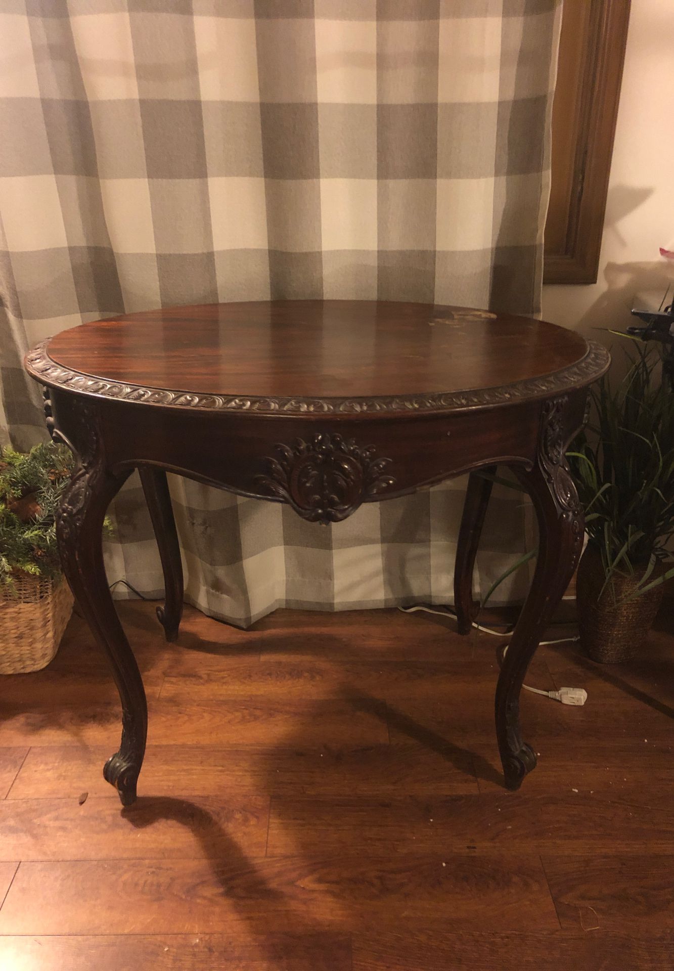 Brown Antique Oval Table