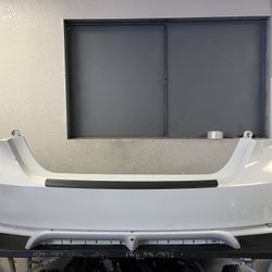 2018-2019-2020-2021-2022-2023-2024 TOYOTA CAMRY SE/XSE REAR BUMPER OEM USED