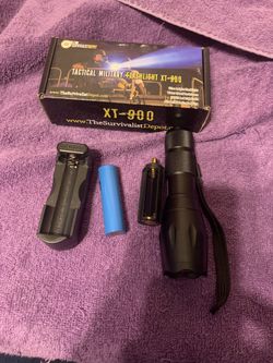 Military tactical flash light