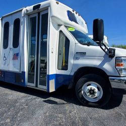 2014 Ford E350 Bus With Chair Lift