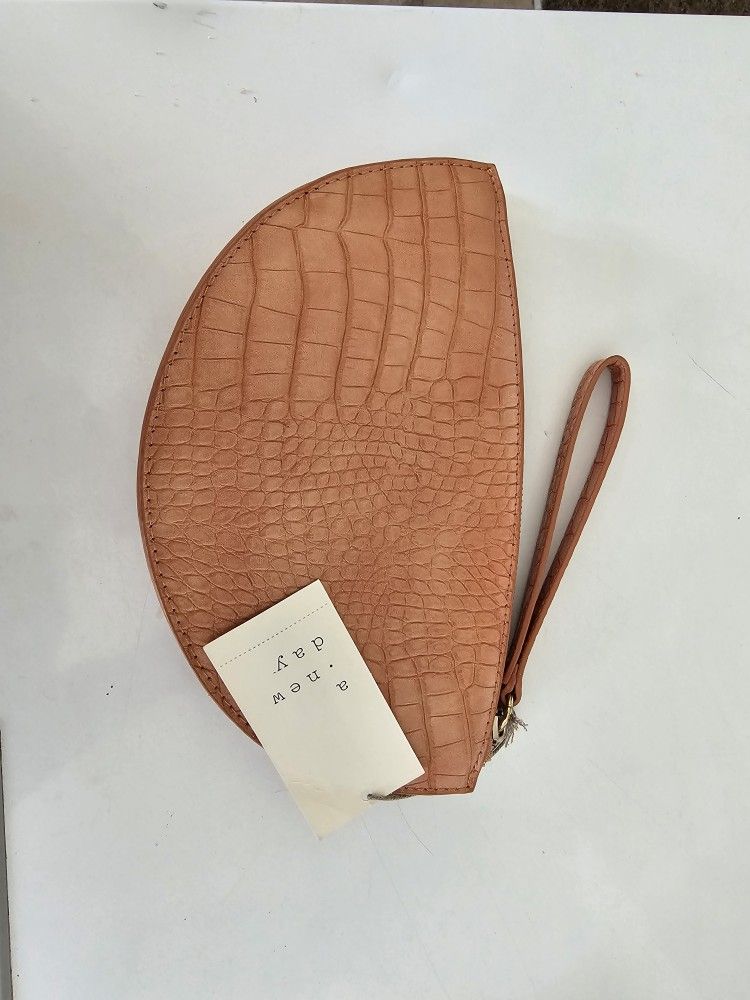 A New Day Zip Closure Half Circle Alligator Small Wristlet Clutch Handbag Coral