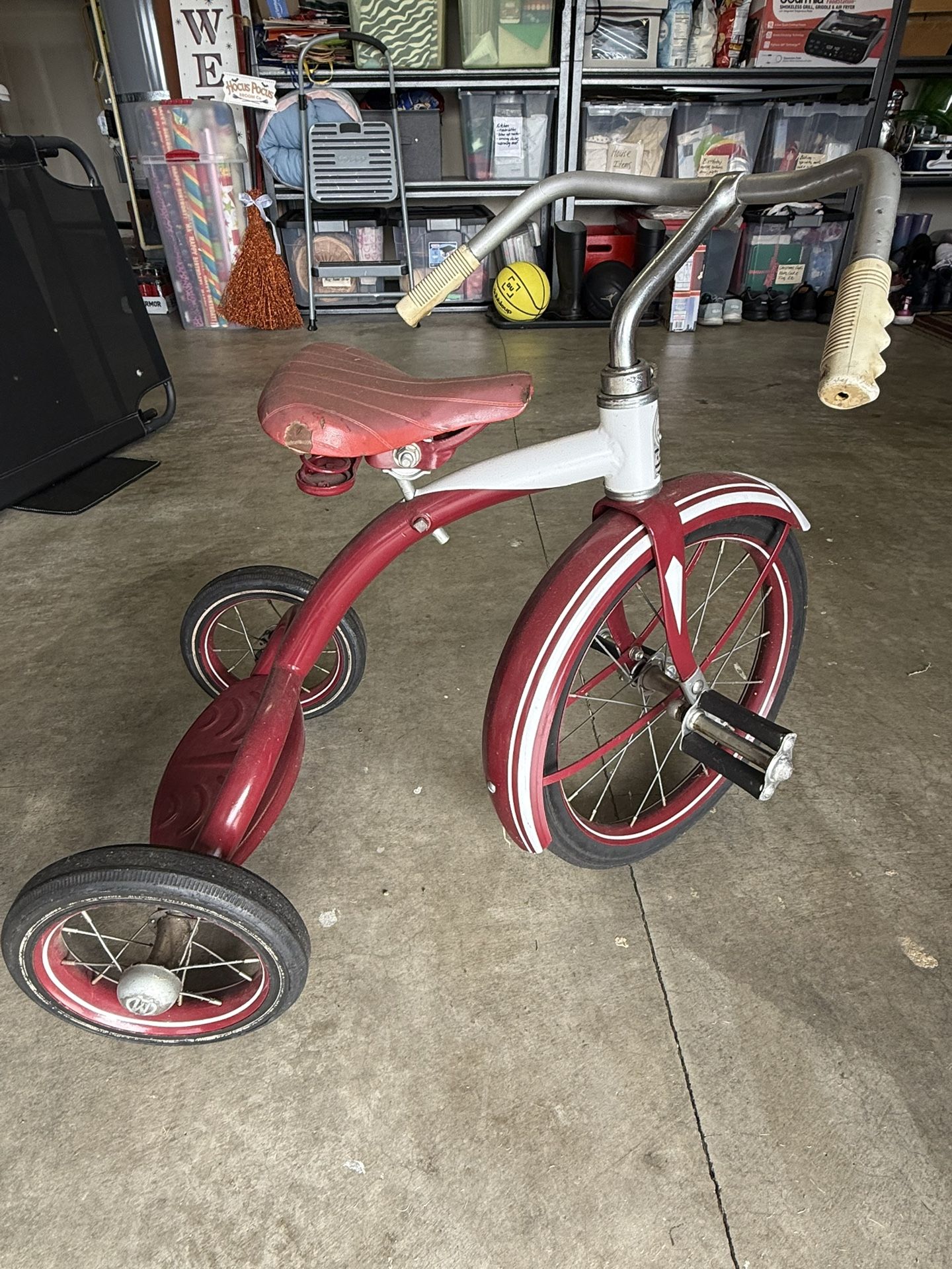Antique Olson company Tricycle 