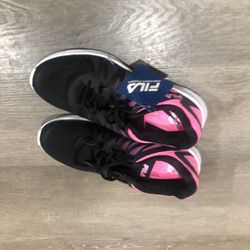 Women’s Fila Shoes Size 10