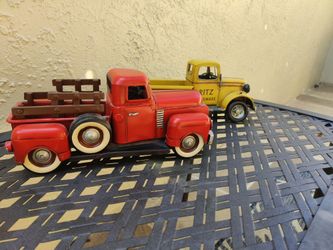 Metal Vintage Pickup Trucks