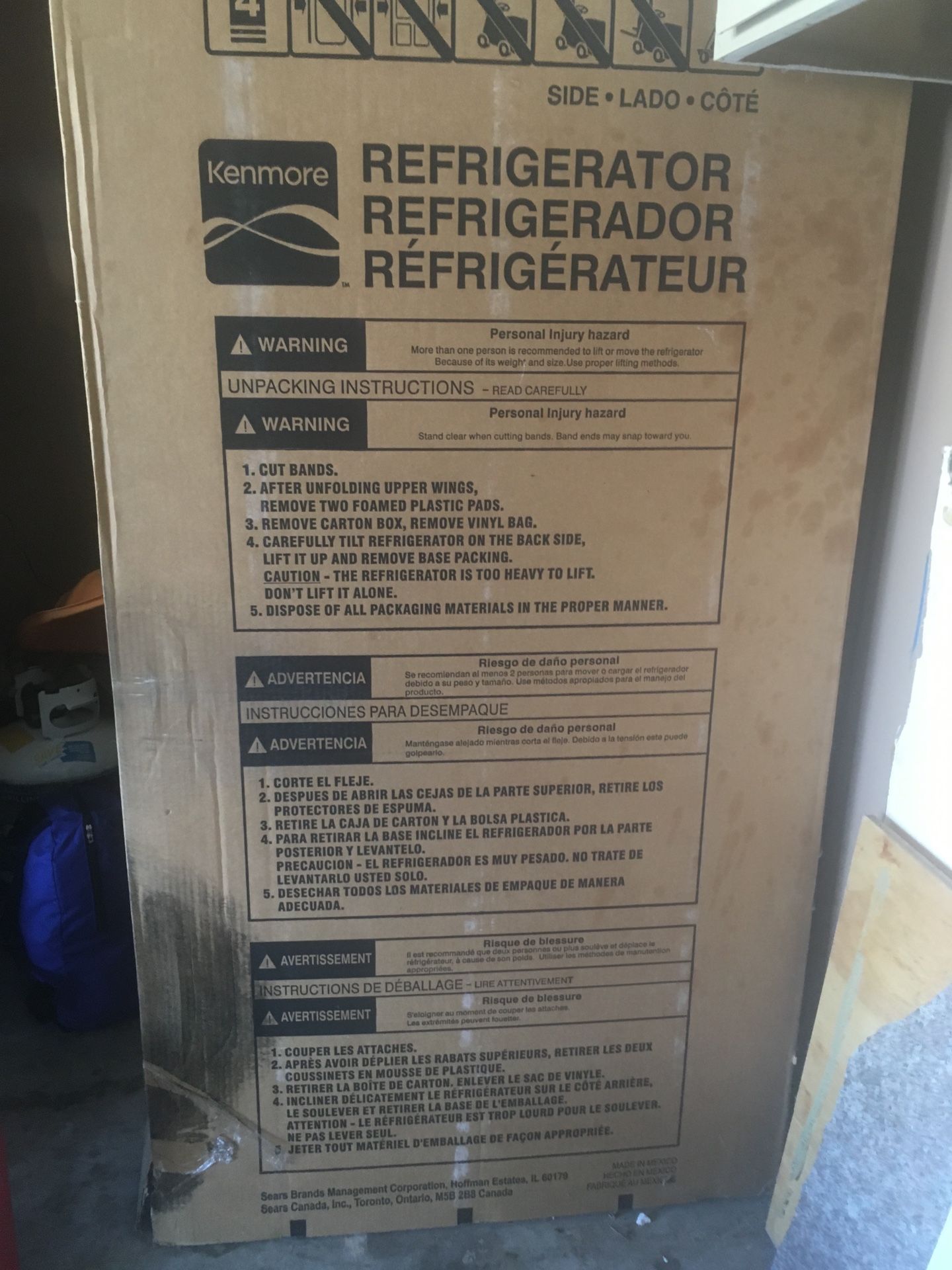 Kenmore Refrigerator with top Freezer