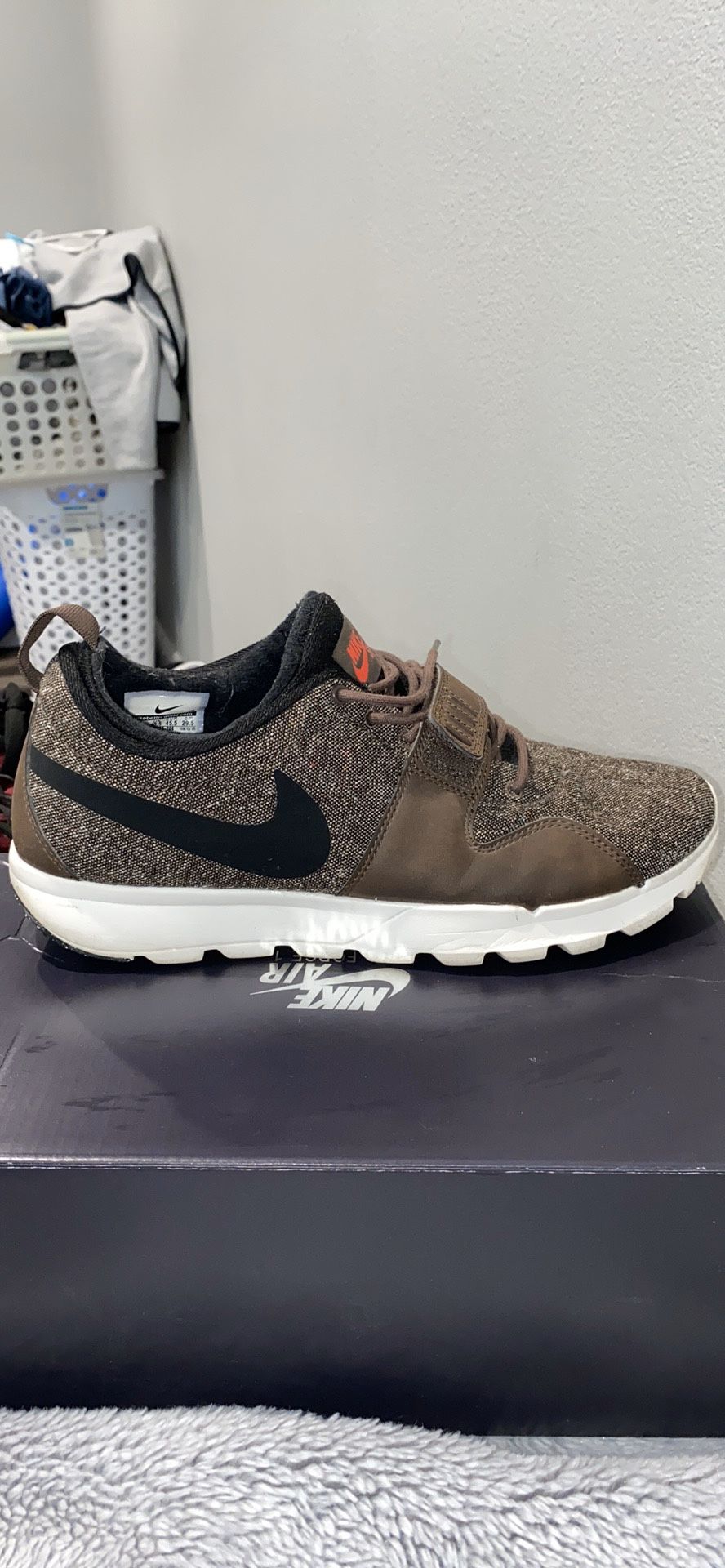 Men’s Nike SB shoes size 11