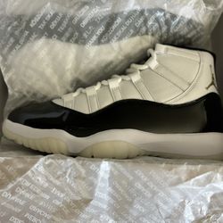 Jordan 11 Retro DMP Gratitude 2023 - Black/White-Metallic Gold
